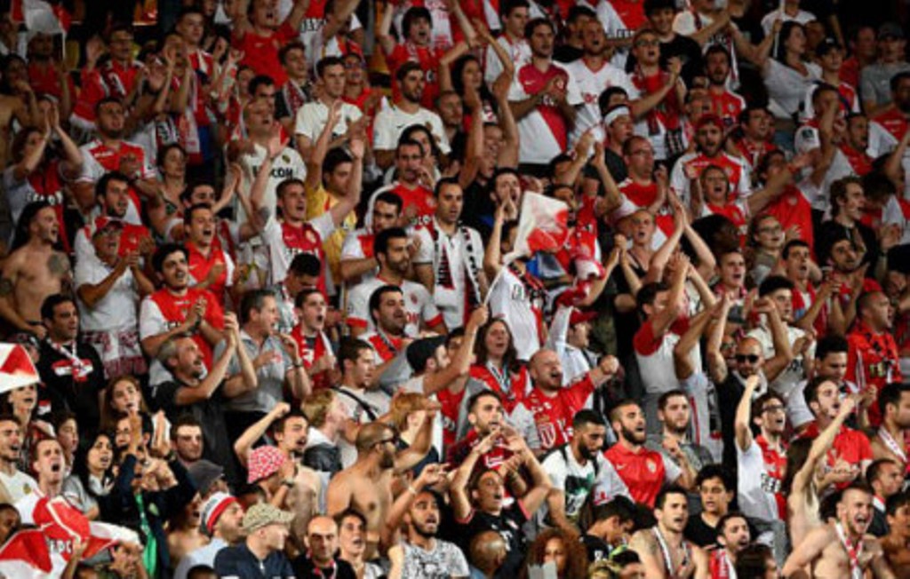 NHM Monaco không thể không tưng bừng.