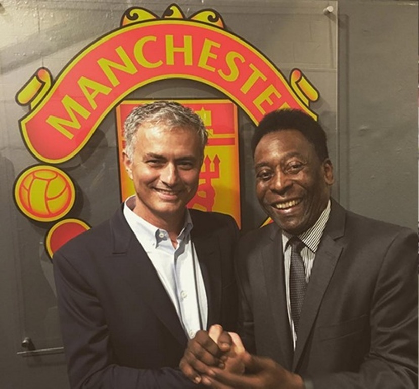 Tháng Sáu 2016. "Thật vinh dự khi được tiếp đón Pele tại ngôi nhà mới của tôi, Old Trafford."
