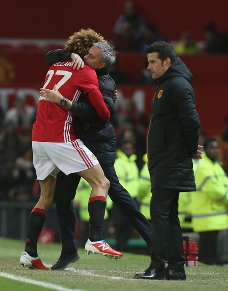 Tháng Giêng 2017, United 2-0 Hull City. "Đó là lý do tại sao tôi ở đây và luôn ủng hộ các cầu thủ, đặc biệt là những người đang gặp khó khăn. Dù sao thì cũng phải thừa nhận, Marouane có một tinh thần chiến đấu rất mạnh mẽ."