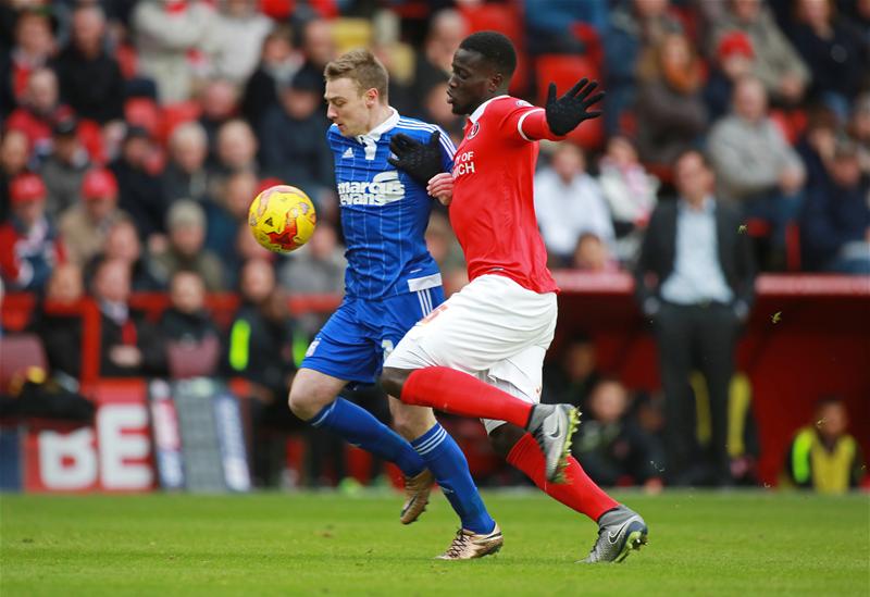 Trung vệ: Mouhamadou-Naby Sarr (Charlton Athletic, mượn từ Red Star FC)