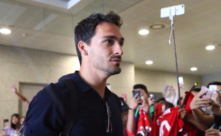 Mats Hummels cũng rất điển trai.