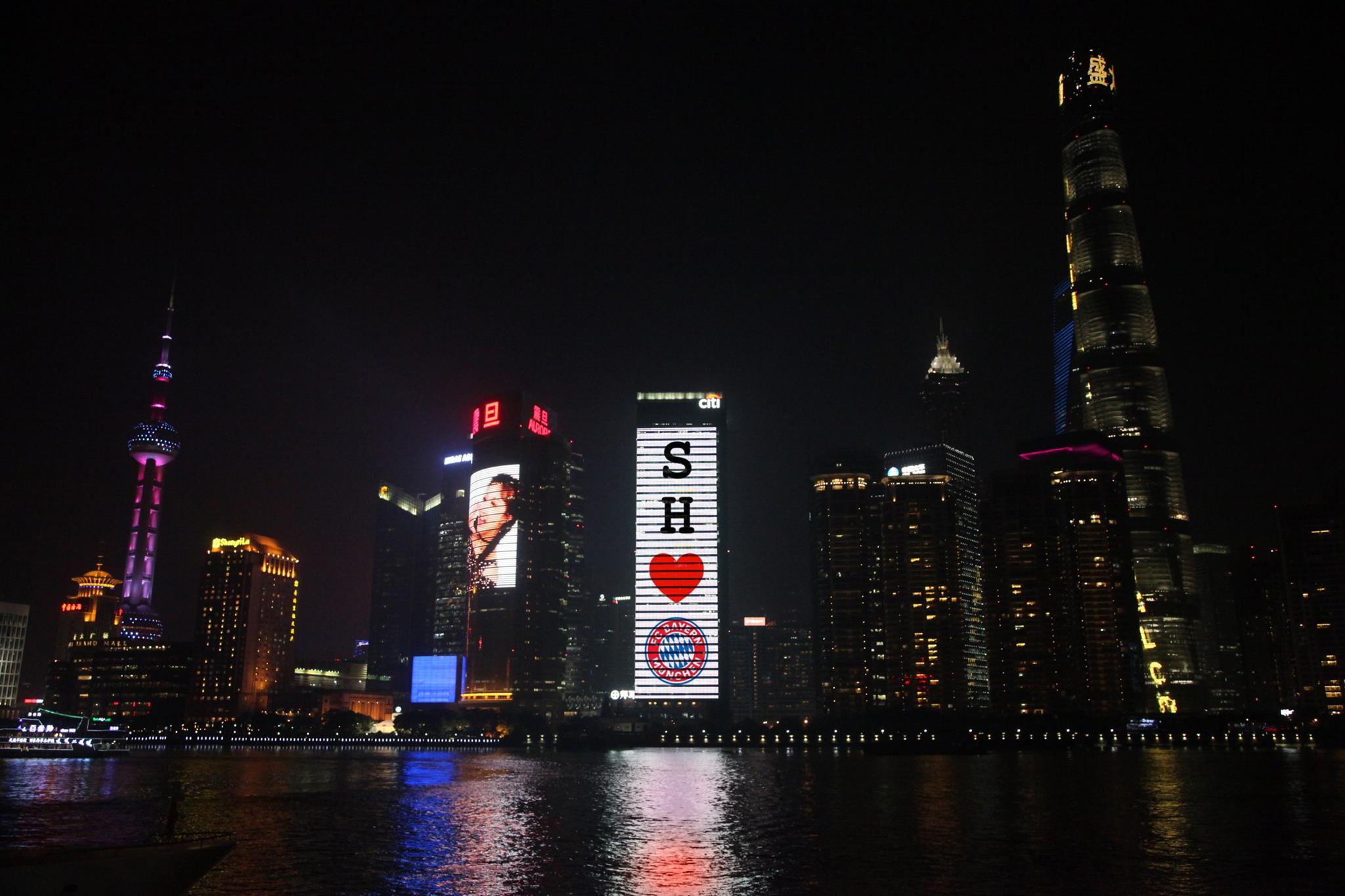 Khung cảnh tuyệt đẹp chào đón dàn sao Bayern.