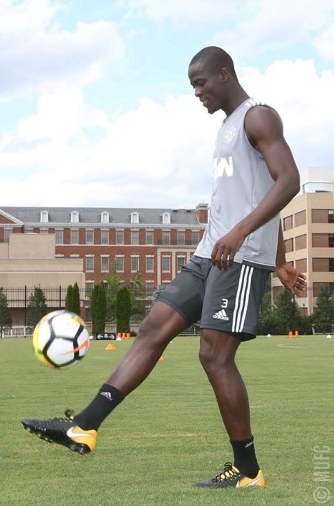 Eric Bailly trở thành điểm tựa vững chắc nơi hàng phòng ngự Man Utd.