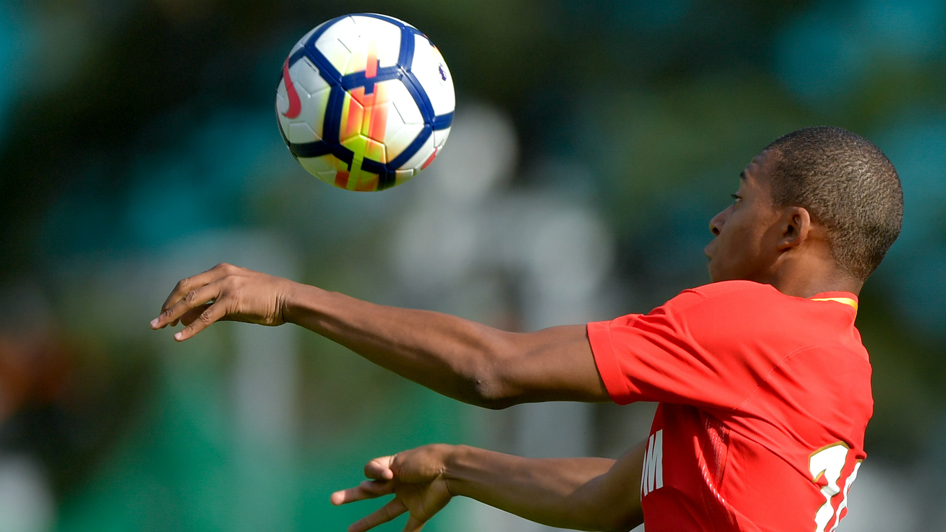 Man City quyết mua Mbappe.