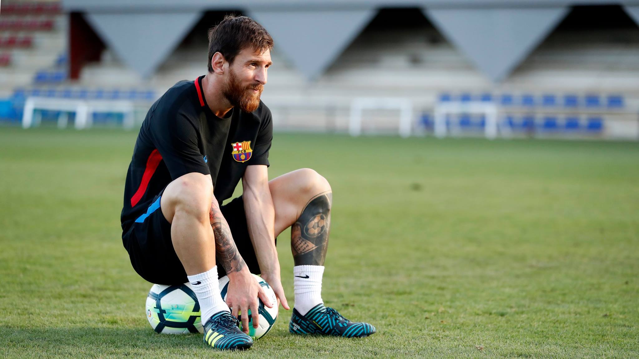 Messi rất tươi tắn trong buổi tập mới nhất.
