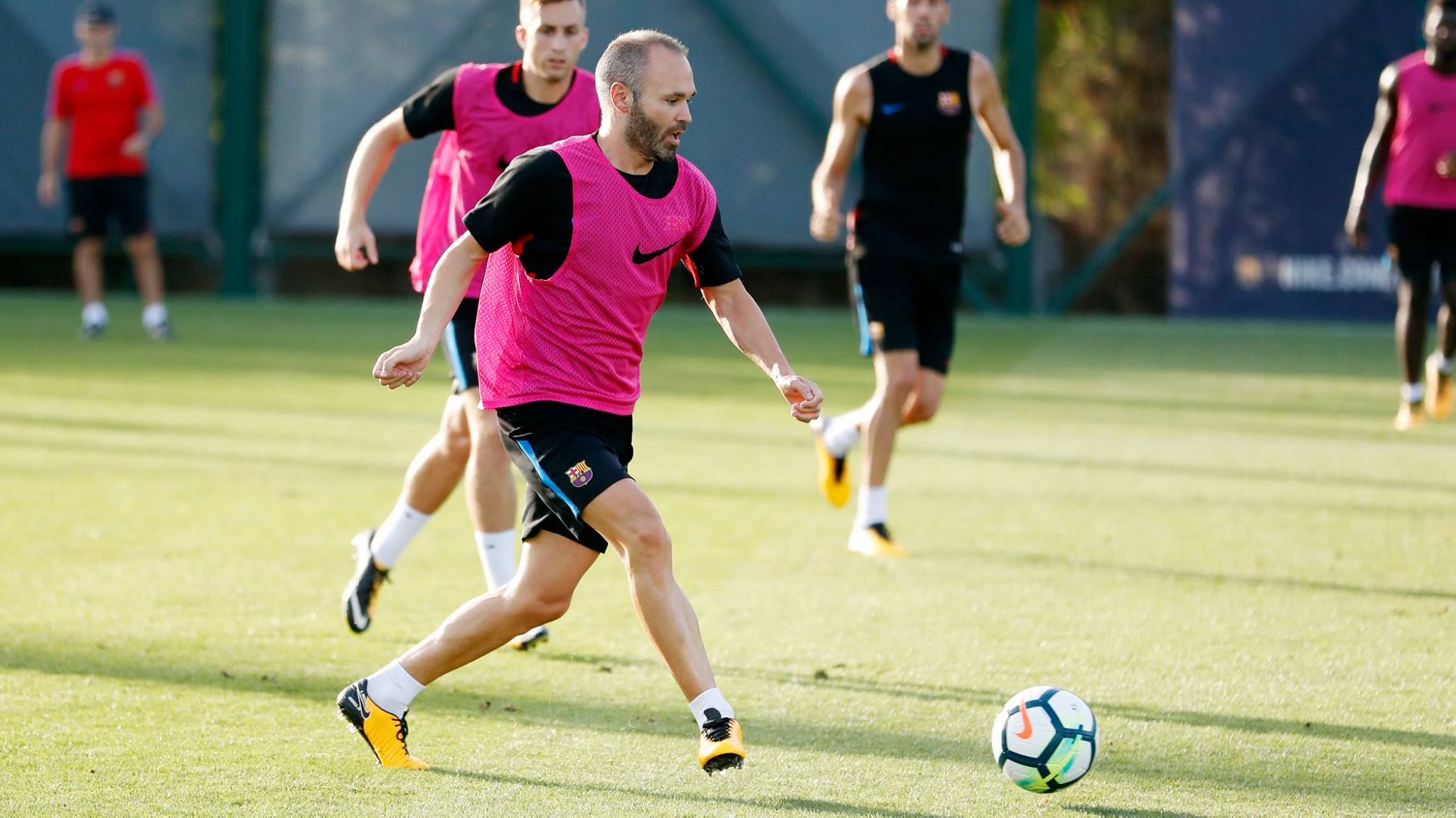 Iniesta vẫn là cầu thủ quan trọng với Barca.