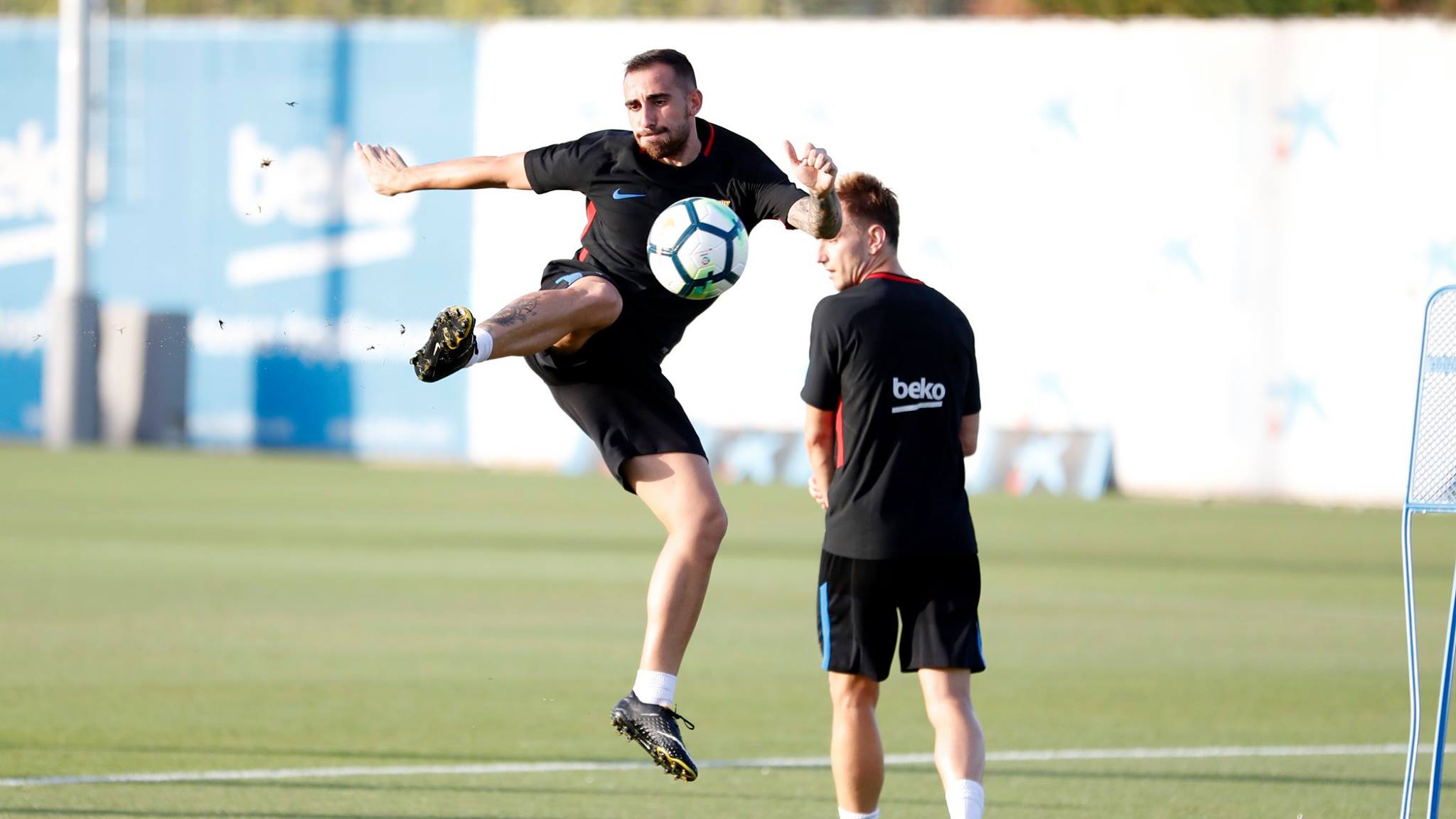 Các cầu thủ Barca đang nỗ lực hết mình.