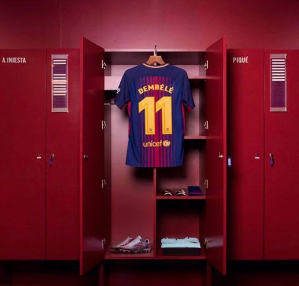 Dembele sẽ khoác áo số 11 tại Barca.