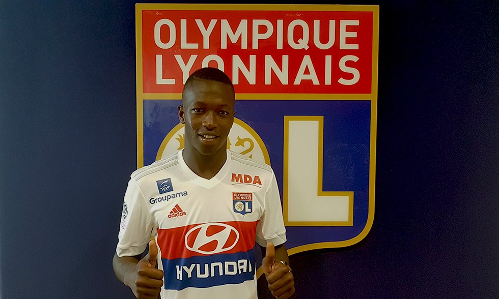 Pape Cheikh Diop (Celta Vigo đến Lyon, 14 triệu bảng)