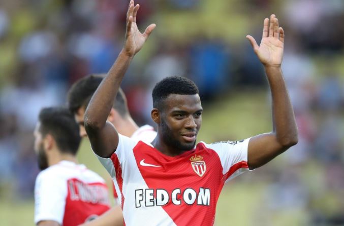Lemar muốn ở lại Monaco thay vì đến Arsenal.