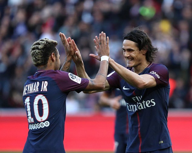 Neymar và Cavani đã xóa tan mọi mâu thuẫn.
