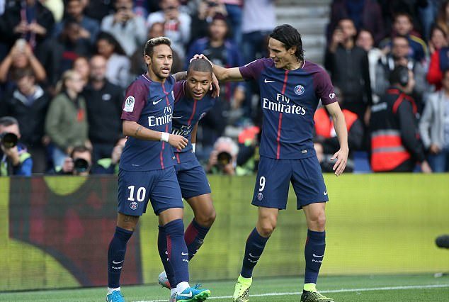 Bộ ba C-M-N đều có bàn thắng ở trận này.