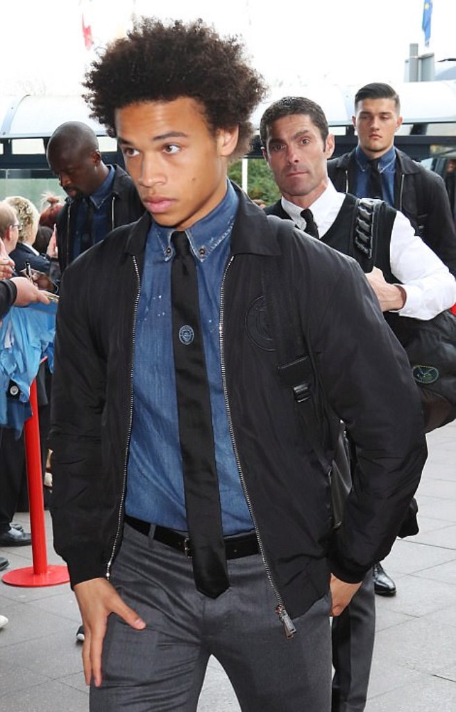 Leroy Sane tỏ ra đầy lạnh lùng.