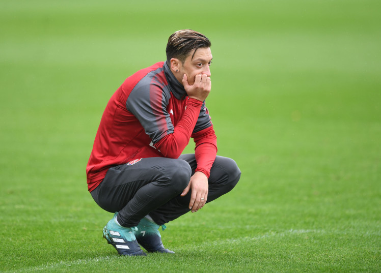 Sau tất cả, Arsenal ra giá bán Mesut Ozil - Bóng Đá