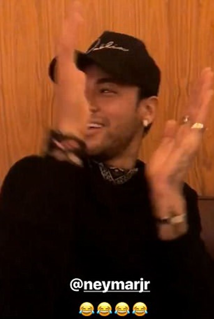 Neymar hào hứng khi xem Lovato biểu diễn HIT 'Sorry Not Sorry'