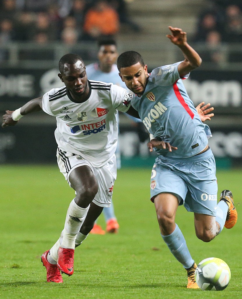 Monaco gặp rất nhiều khó khăn trước Amiens.