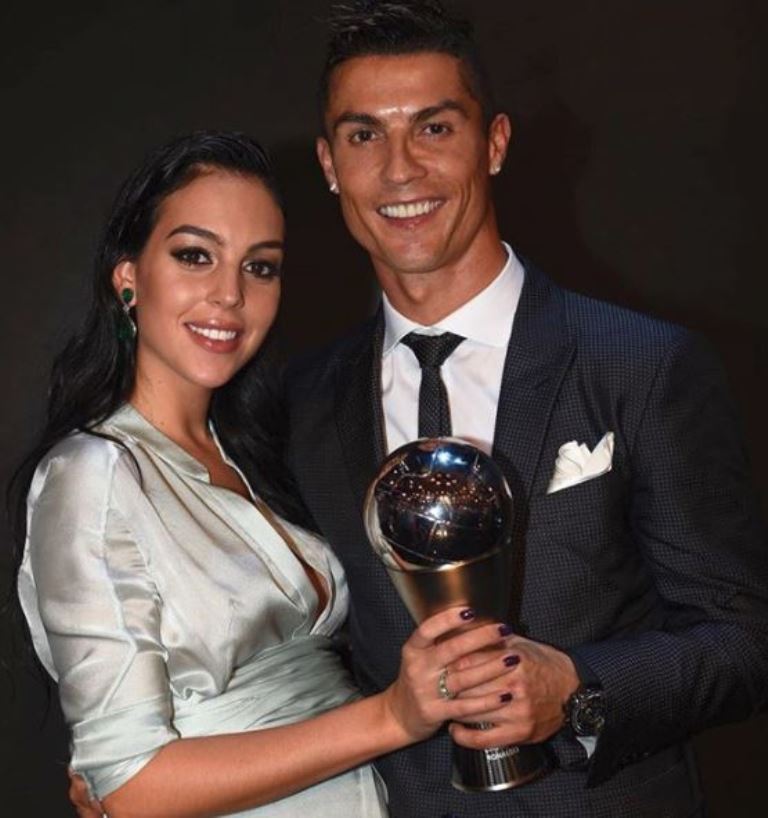 Cristiano Ronaldo đang rất hạnh phúc cùng cô bạn gái Georgina Rodriguez.