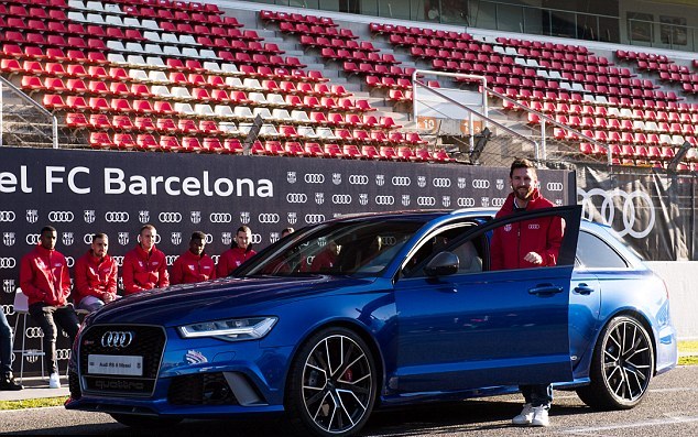 Messi chọn chiếc Audi RS 6 Avant Performance. Mẫu xe này không mạnh mẽ như xe RS7 của Ronaldo.