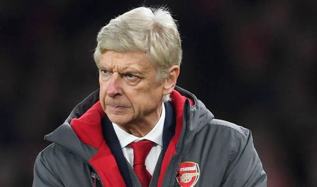 HLV Wenger khó thể nuốt trôi thất bại.