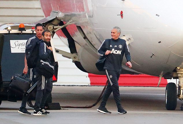 Dường như niềm vui đã trở lại với Mourinho sau khi bị loại khỏi League Cup.