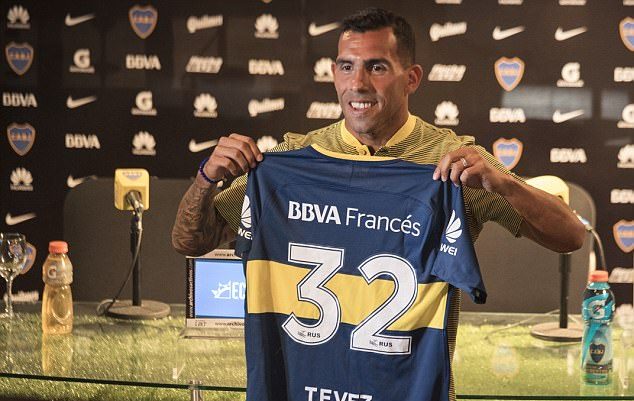 Carlos Tevez rạng rỡ trong lần thứ 3 tái ngộ Boca Juniors - Bóng Đá