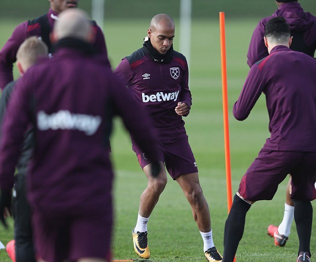 West Ham chào mừng Joao Mario theo phong cách Nintendo - Bóng Đá