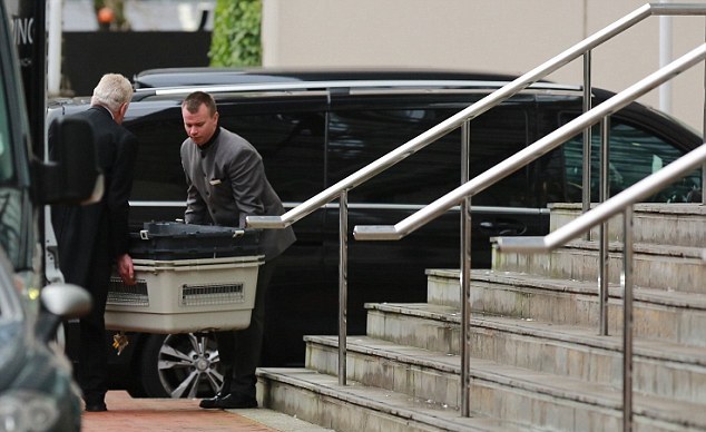 Sanchez rời khách sạn Lowry, tìm đến ngôi nhà siêu đẹp - Bóng Đá
