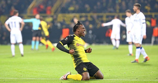 Michy Batshuayi lập cú đúp, Dortmund ngược dòng đánh bại Atalanta - Bóng Đá