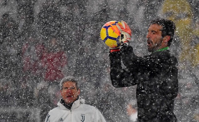 Tuyết rơi dày, trận Juventus - Atalanta tạm hoãn - Bóng Đá