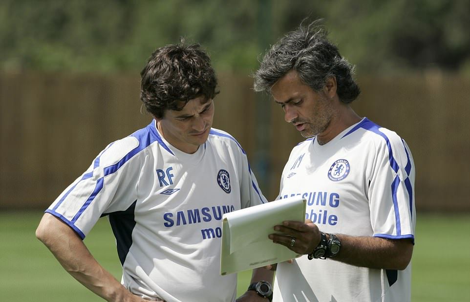 17 năm 'ấm nồng' của Jose Mourinho và 'cánh tay phải' Rui Faria - Bóng Đá