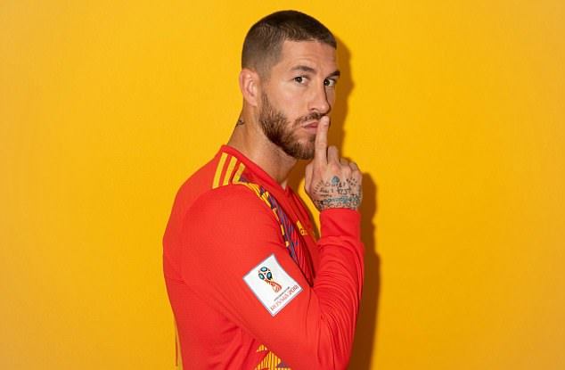 Chụp ảnh chân dung, Ramos không quên 'xỏ xiên' Liverpool - Bóng Đá