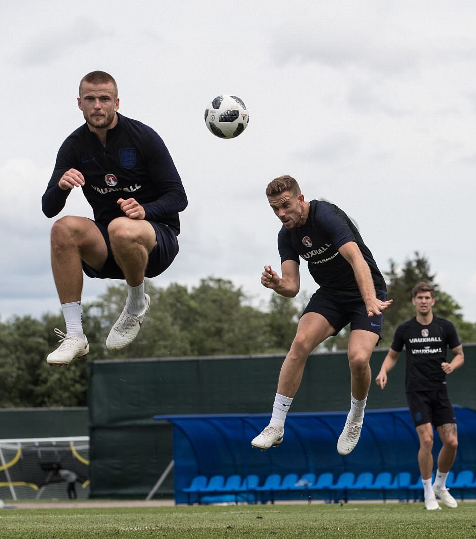 Eric Dier và Jordan Henderson rất quan trọng trong vai trò phòng ngự từ xa của tuyển Anh.