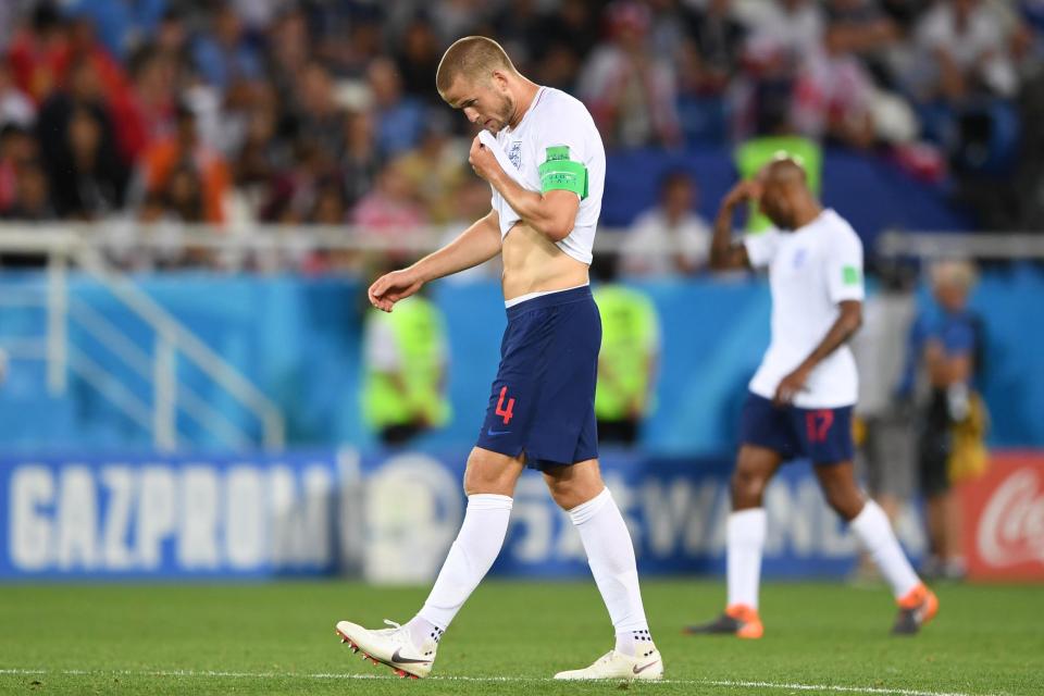 'Cầu thủ tệ hại nhất từng khoác áo tuyển Anh' - Bóng Đá