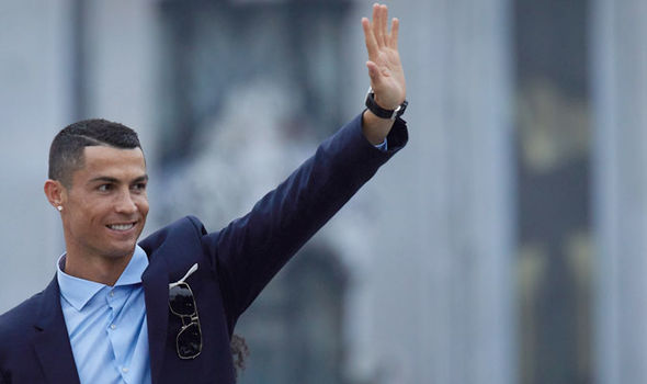 Ronaldo đến Juve: Real Madrid chuẩn bị sẵn
