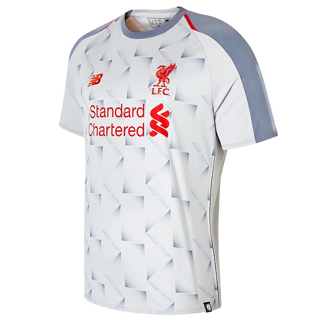 Cận cảnh chiếc áo đấu thứ 3 của Liverpool.