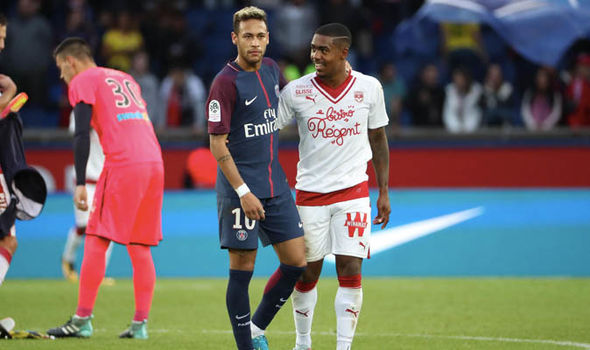 Malcom được xem là Neymar mới của bóng đá Brazil
