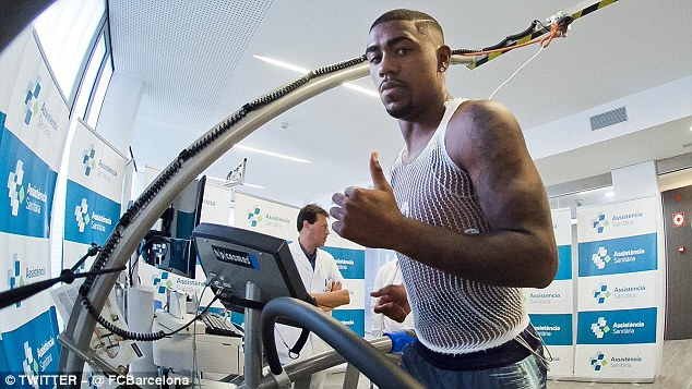 Malcom vượt qua thử thách khó nhằn nhất trong ngày đầu đến Barcelona - Bóng Đá
