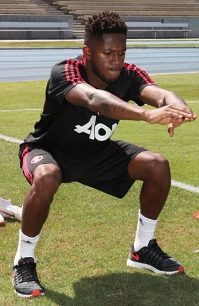 Vừa đến Mỹ, Fred đã lao vào tập luyện cùng Man Utd - Bóng Đá