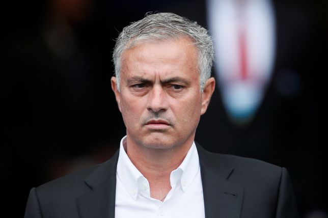 HLV Mourinho làm điều khó tin với các cầu thủ sau trận thua Brighton - Bóng Đá