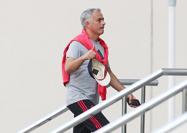 Hé lộ đội hình của Man Utd trước Burnley - Bóng Đá