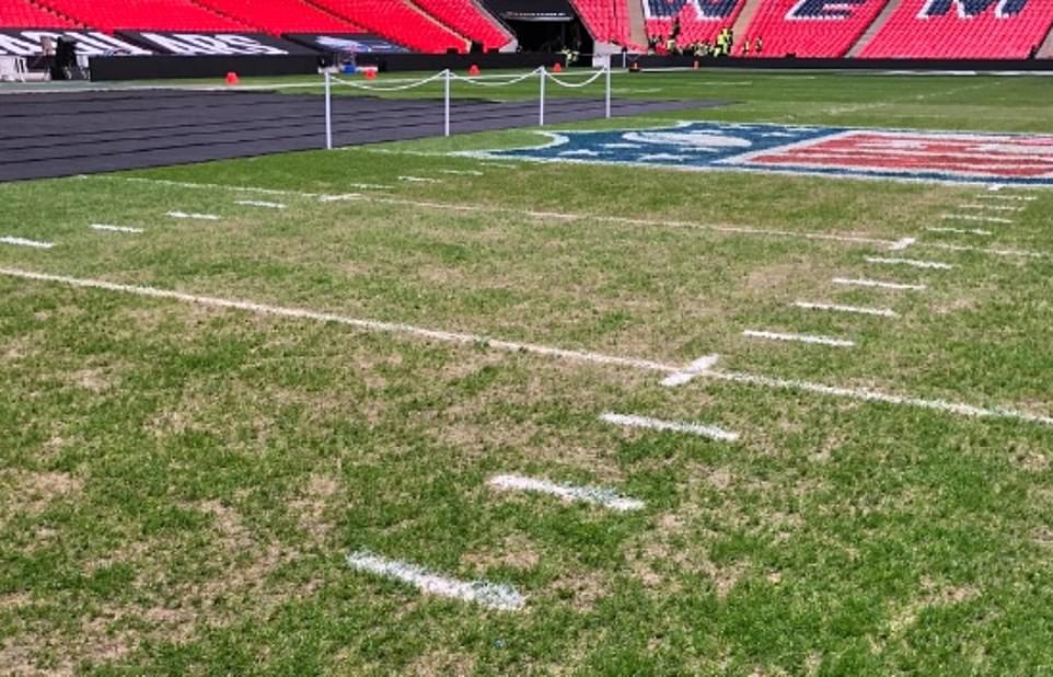 Mặt sân Wembley bị xới tung, Pep Guardiola có lo lắng? - Bóng Đá