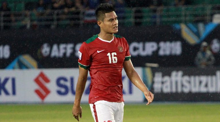 Trung vệ: FACHRUDIN WAHYUDI ARYANTO (Indonesia)