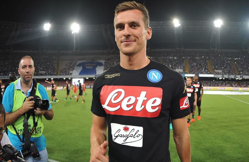8. Arkadiusz Milik – 97.9 phút/bàn.