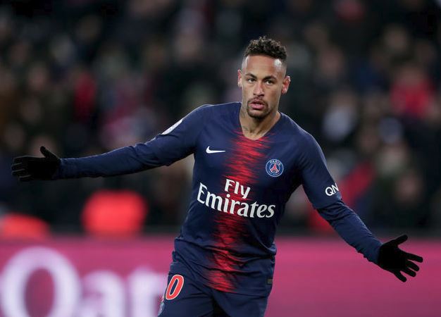 4. Neymar (rê bóng trung bình 4.9 lần/trận): Neymar đã bỏ lỡ một phần lớn mùa giải vì chấn thương nhưng vẫn kết thúc với 21 bàn thắng và 9 pha kiến tạo từ 25 lần ra sân cho PSG.