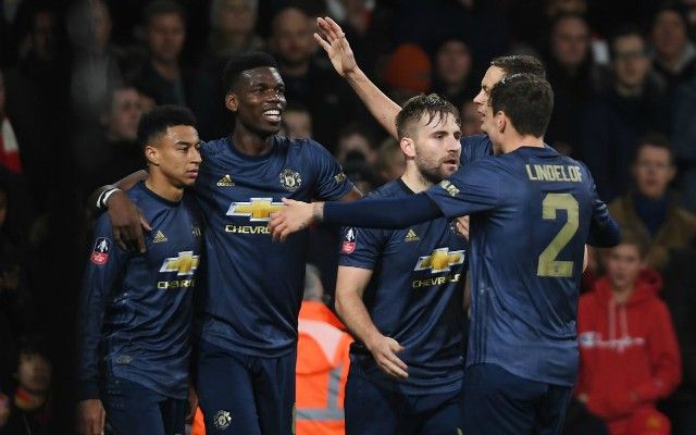 Fan Quá»· Äá» khen Luke Shaw giá»i hÆ¡n cáº£ Robertson - BÃ³ng ÄÃ¡