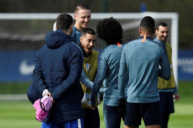 Chelsea tập luyện - Bóng Đá