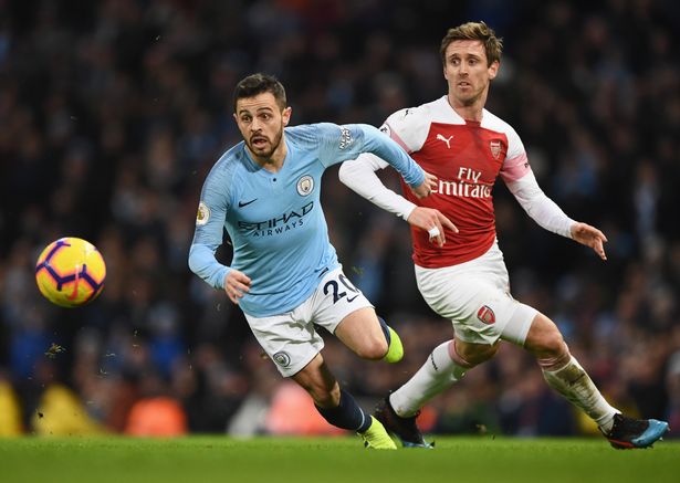 Monreal sẽ rời khỏi Arsenal.