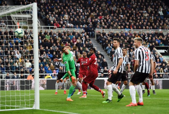 Neville nói gì khi Liverpool thắng - Bóng Đá