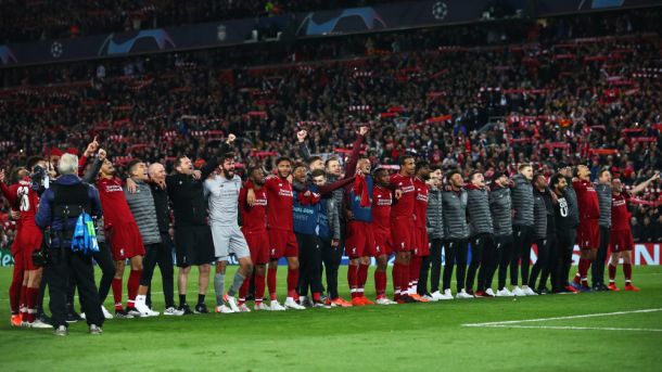 Cả thế giới phát cuồng vì màn ngược dòng không tưởng của Liverpool - Bóng Đá