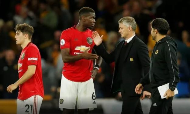 Manchester United: Fans want midfielder to be sold - Bóng Đá
